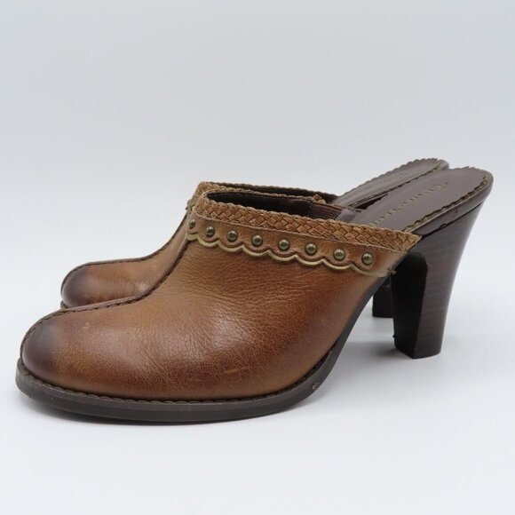 Baretraps Women 8 M Expert Distressed Leather Studded Western Boho Heels Clogs - Picture 4 of 12